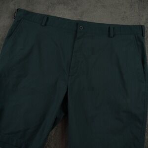 Nike Golf Shorts Mens 43 Green Pinstripe Fit Dry Flat Front Stretch Preppy